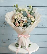 Букет цветов из:  Розы и Лизиантусы #REPLACE_PRED# Краснокаменске Красноярского края