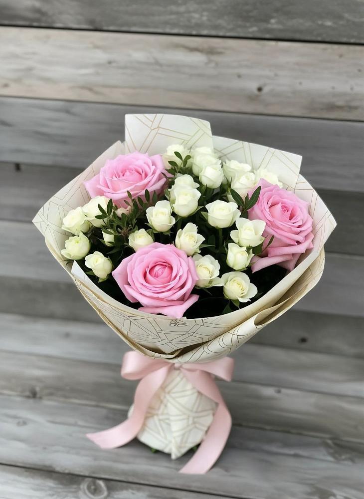 Букет цветов из: Розы в Краснокаменске Красноярского края