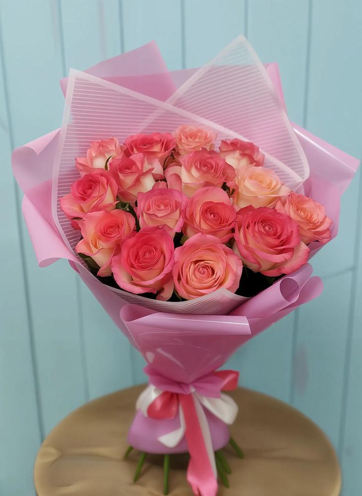 Букет 15 Розовых роз Равель в Краснокаменске Красноярского края