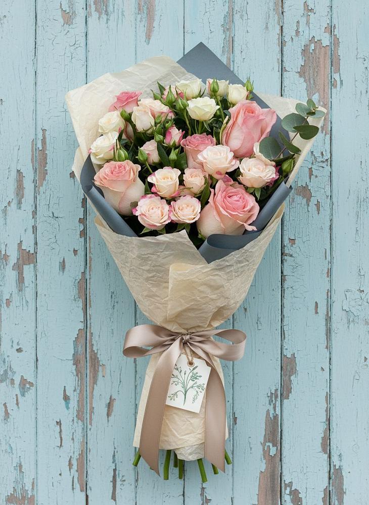 Букет цветов из: Розы в Краснокаменске Красноярского края