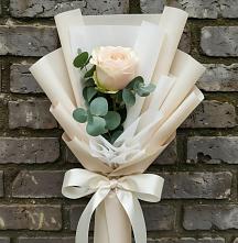 Букет цветов из:  Розы в Краснокаменске Красноярского края