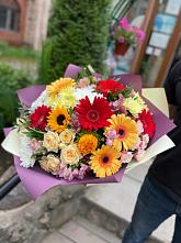 Букет цветов из:  Герберы, Ромашки, Хризантемы, Розы и Подсолнухи #REPLACE_PRED# Краснокаменске Красноярского края