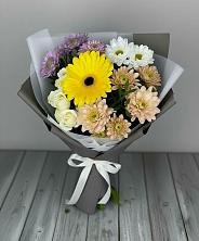 Букет цветов из:  Розы, Герберы и Хризантемы в Краснокаменске Красноярского края