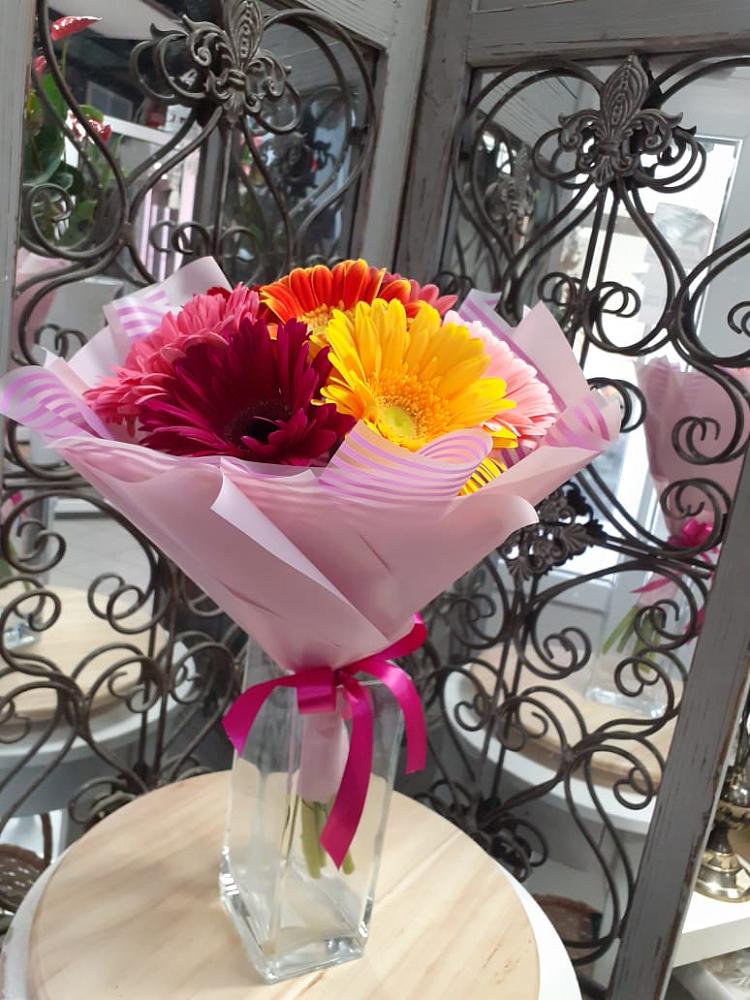 Букет цветов из: Герберы в Краснокаменске Красноярского края