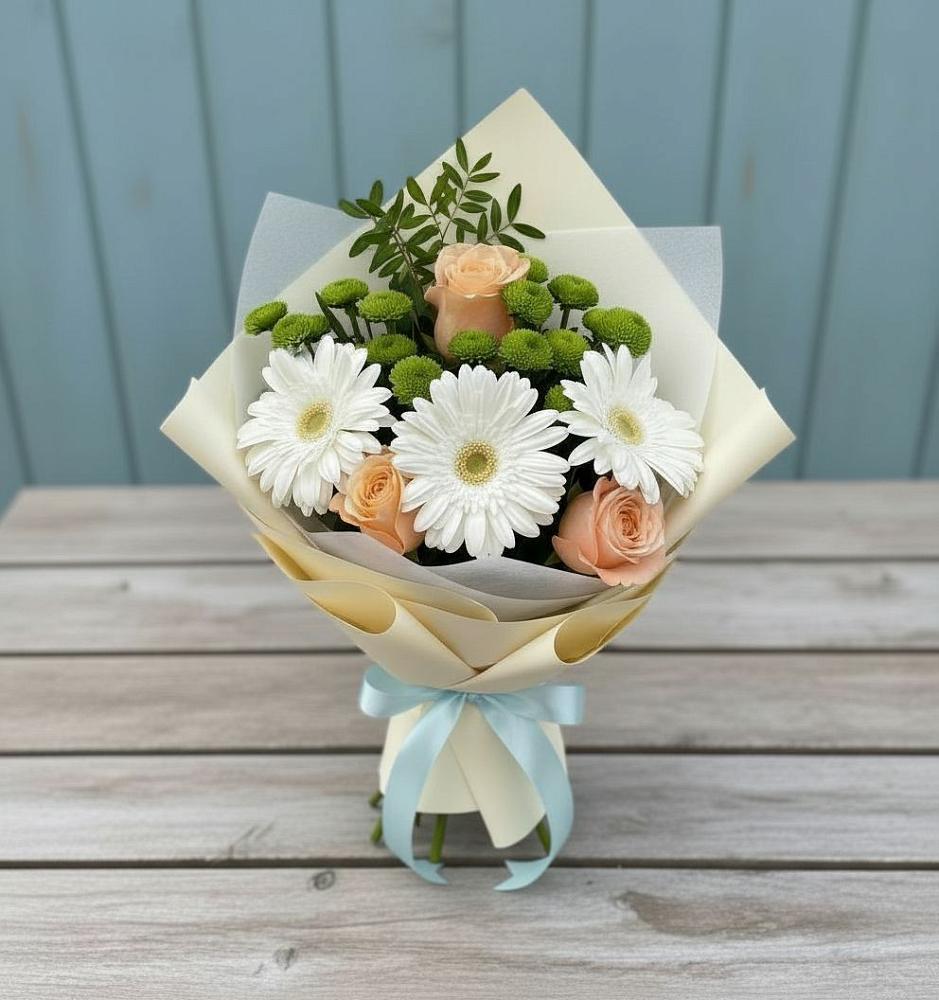 Букет цветов из: Герберы, Розы и Хризантемы в Краснокаменске Красноярского края