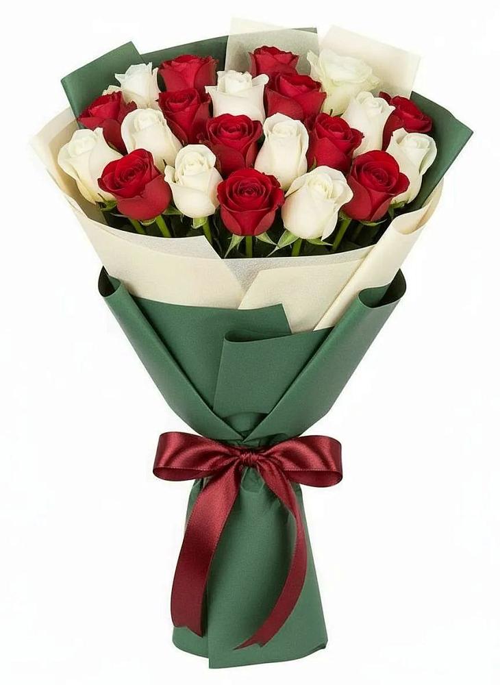 Букет Микс из красных и белых роз в Краснокаменске Красноярского края