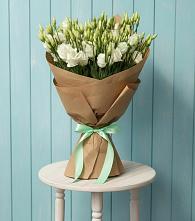 Букет цветов из:  Лизиантусы в Краснокаменске Красноярского края