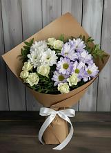 Букет цветов из:  Хризантемы и Розы в Краснокаменске Красноярского края