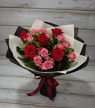Букет цветов из:  Розы в Краснокаменске Красноярского края
