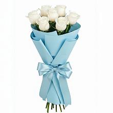 Букет 7 белых роз Проуд в Краснокаменске Красноярского края