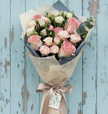 Букет цветов из:  Розы в Краснокаменске Красноярского края