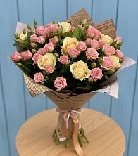 Букет цветов из:  Розы в Краснокаменске Красноярского края