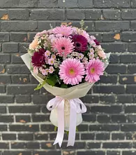 Букет цветов из:  Герберы и Хризантемы в Краснокаменске Красноярского края
