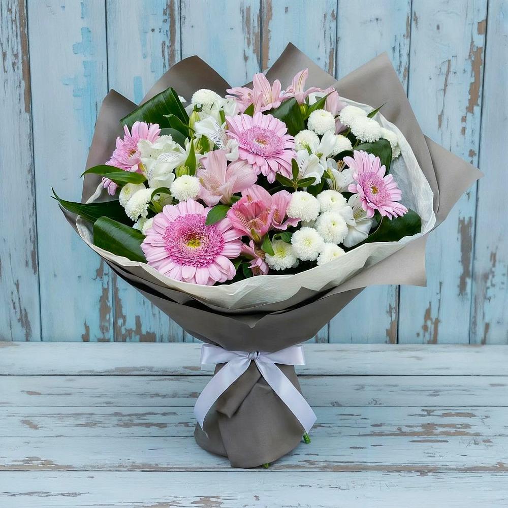 Букет цветов из: Герберы, Альстромерии и Хризантемы в Краснокаменске Красноярского края