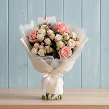 Букет цветов из:  Розы в Краснокаменске Красноярского края